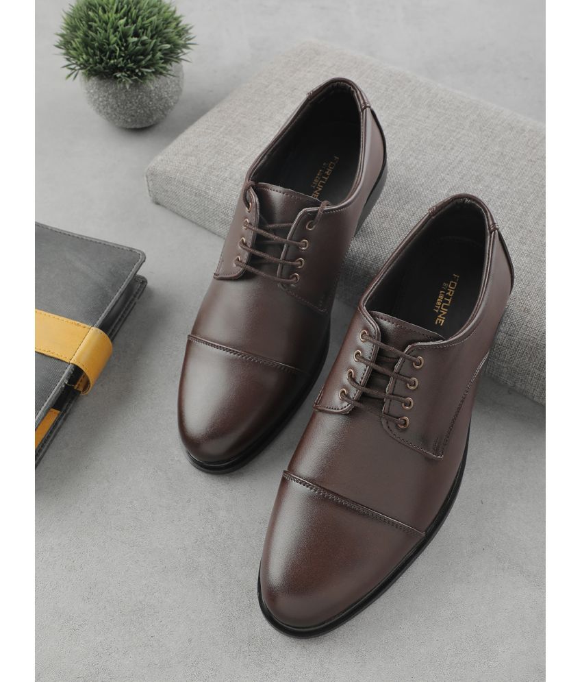     			Liberty Brown Men's Derby Formal Shoes