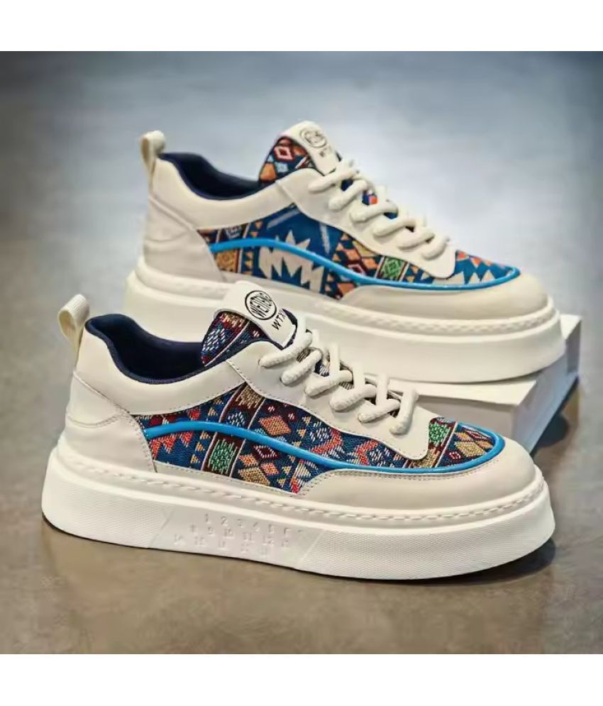     			Akiko AESTHETIC PRINTS Blue Men's Sneakers