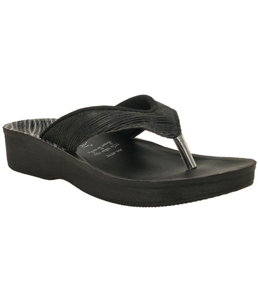     			Aeroblu Footwear Black Women's Flats