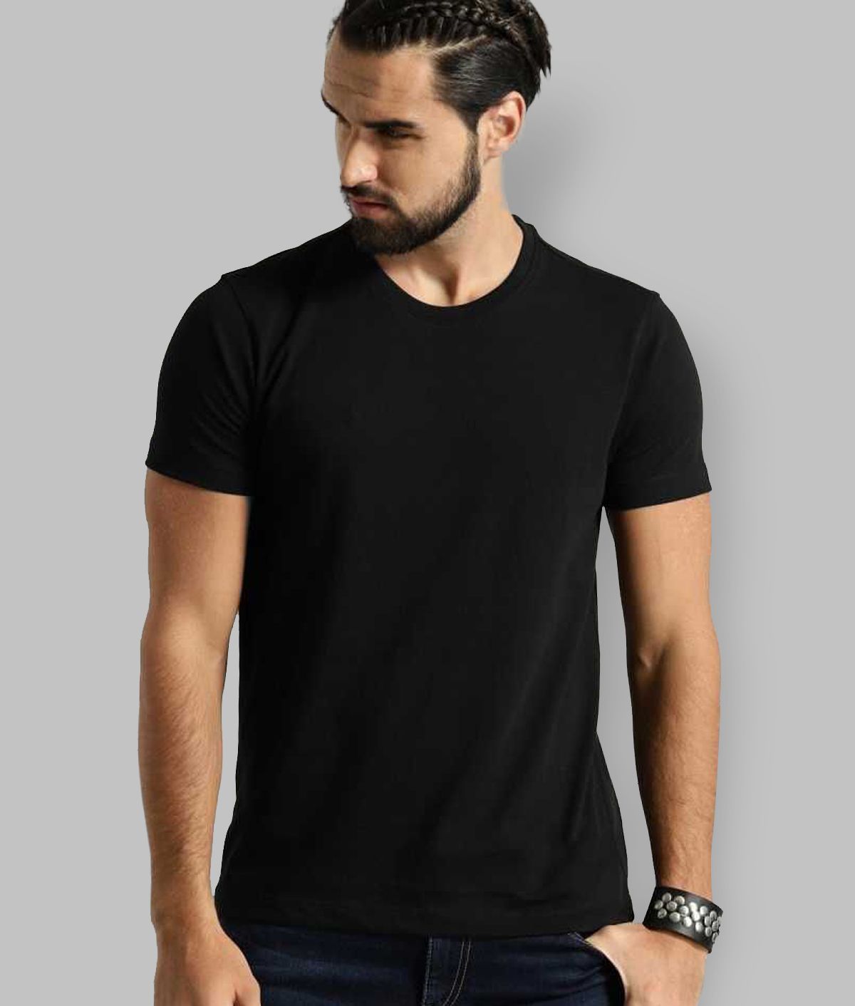 Masha Cotton Blend Regular Fit Half Sleeves Round Neck Black Solids T-Shirt for Men