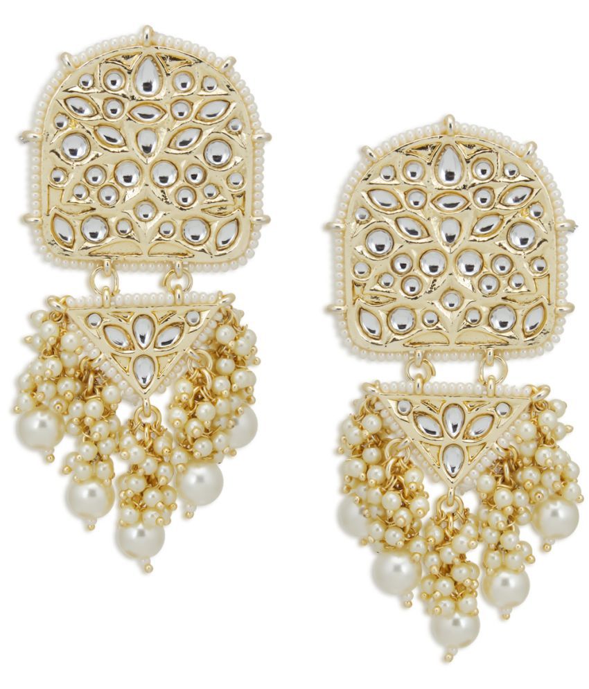     			Sukkhi Dazzling Pearl Gold Plated Kundan Dangle Earring for Women