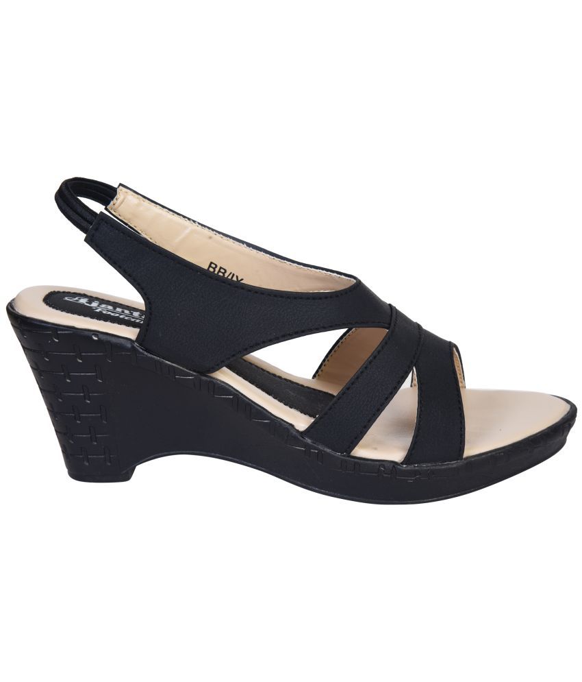black wedge heel shoes