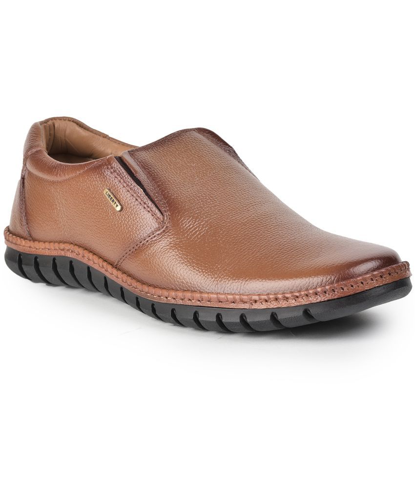     			Liberty Outdoor Tan Casual Shoes