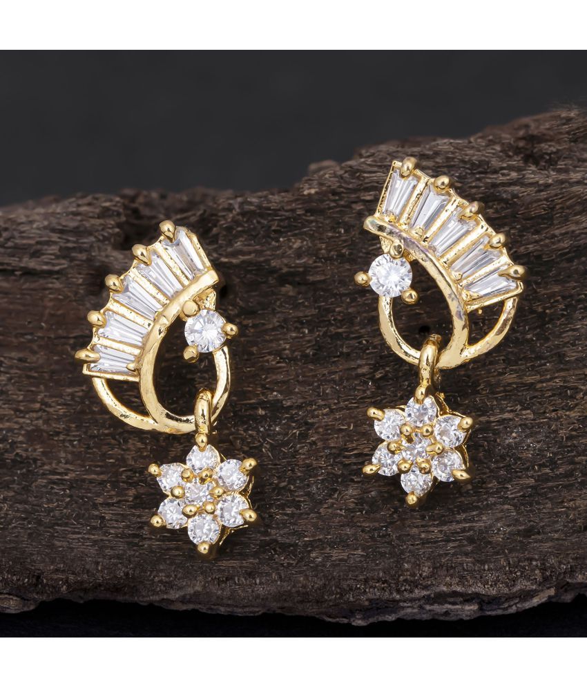     			Sukkhi Pretty Gold Plated Stud Earring For Women