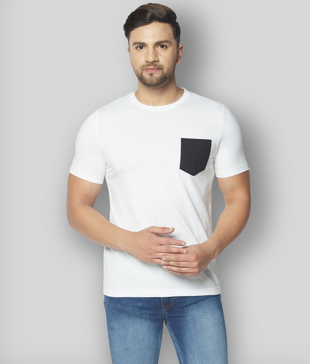     			Glito - White Cotton Blend Slim Fit Men's T-Shirt ( Pack of 1 )