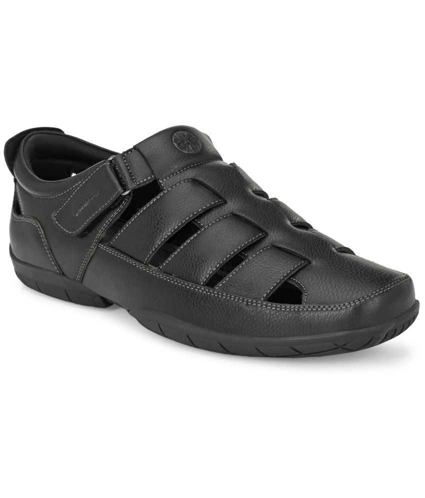     			UNDERROUTE Black Synthetic Leather Sandals