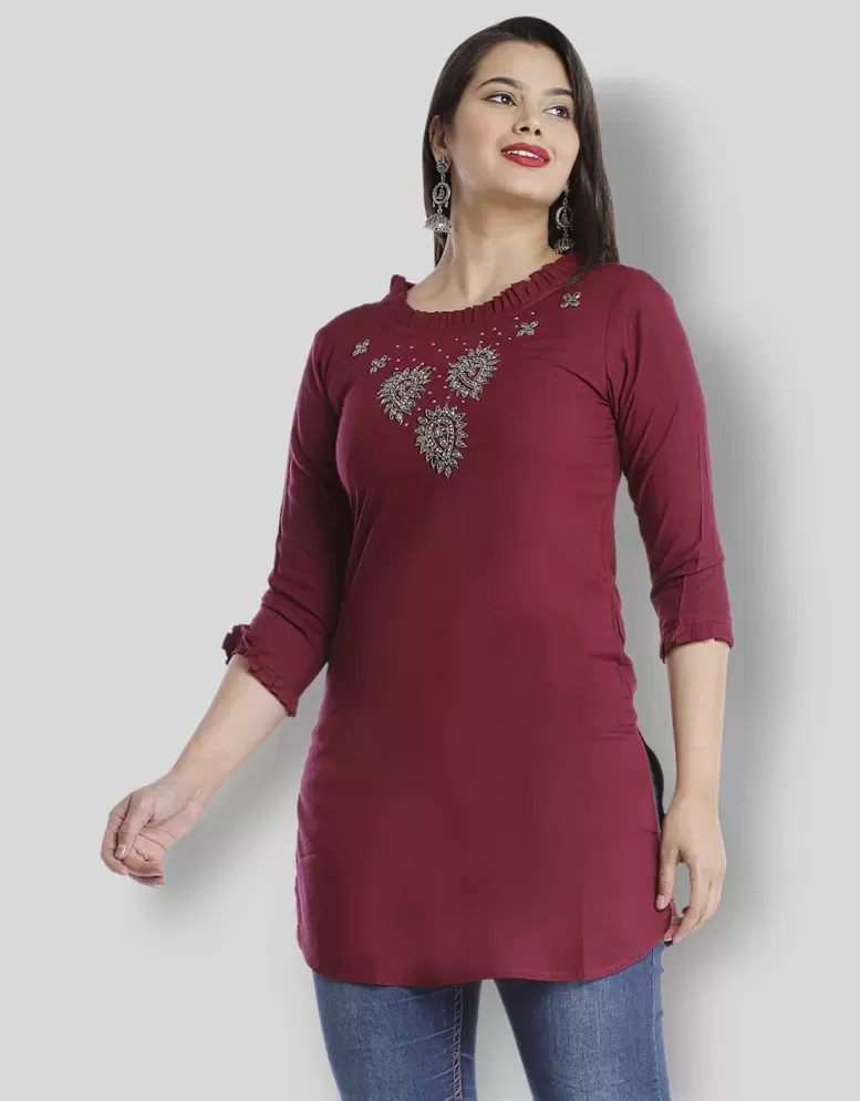 Buy online Black Embellished Straight Kurti from Kurta Kurtis for Women by  Highlight Fashion Export for ₹449 at 78% off