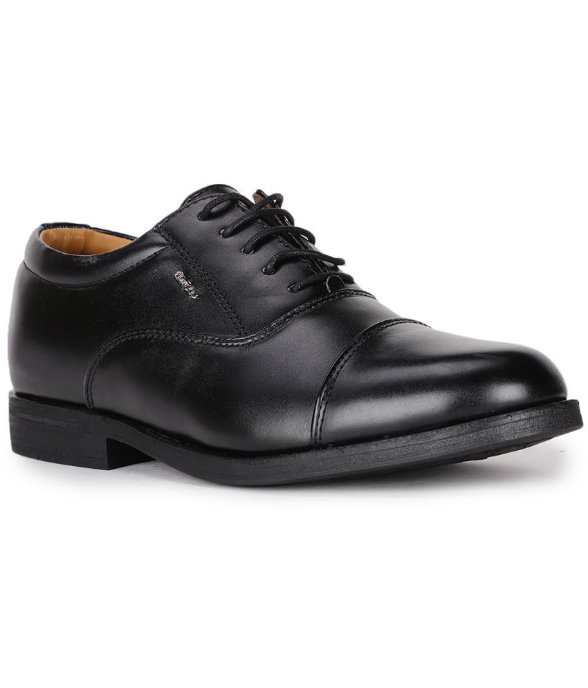     			Bata - Black Men's Oxford Formal Shoes