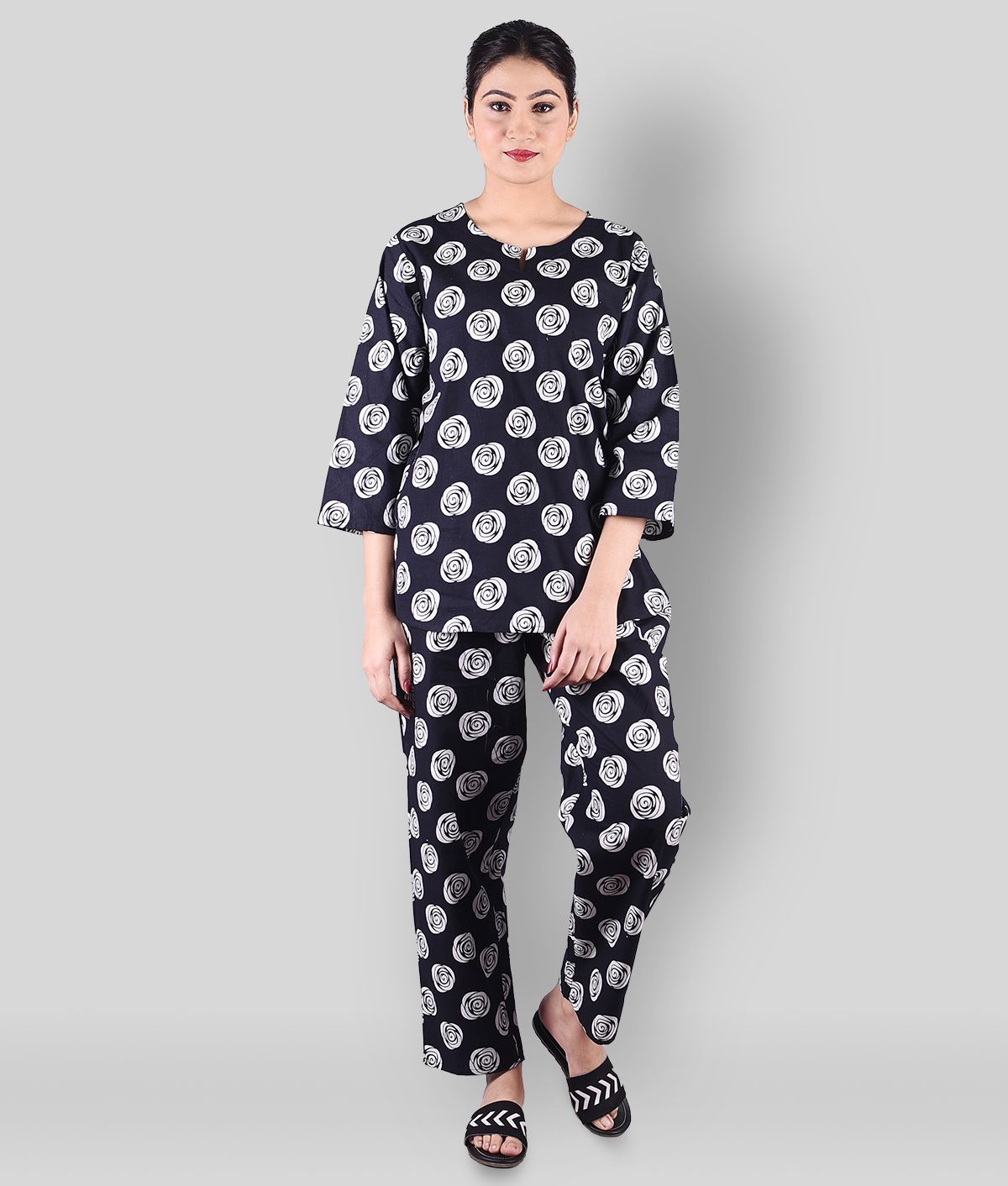 BACHUU - Black Cotton Women's Nightwear Nightsuit Sets ( Pack of 1 )