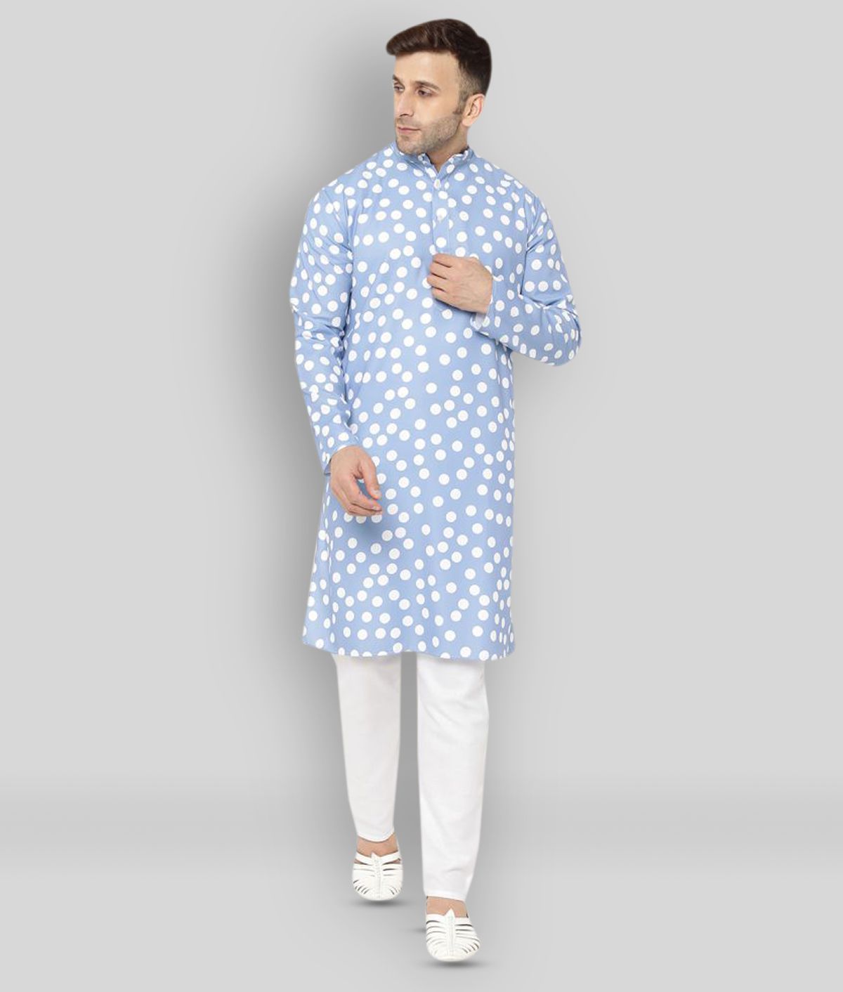     			Hangup - Blue Silk Regular Fit Men's Kurta Pyjama Set ( Pack of 1 )