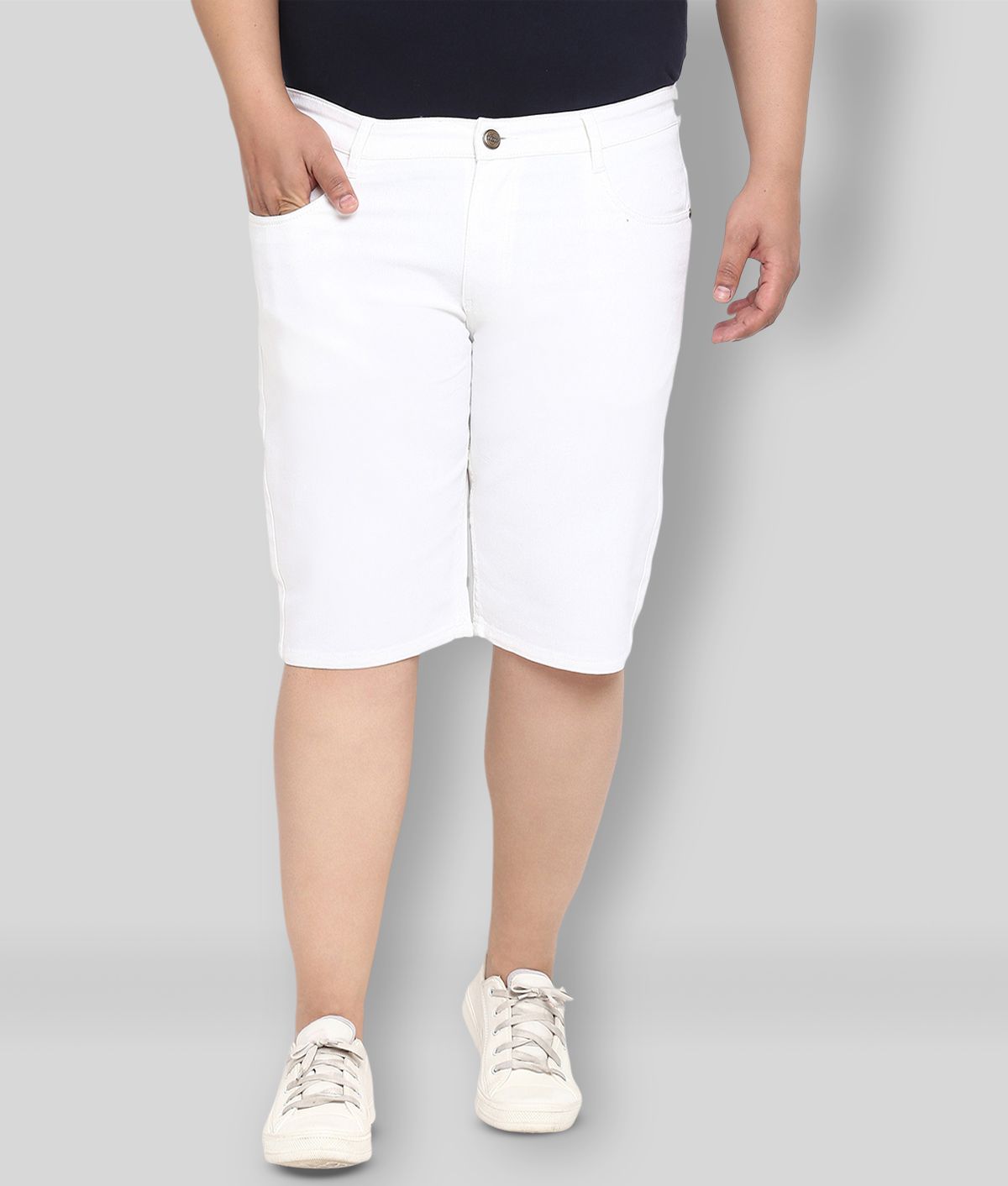 Urbano Plus White Shorts