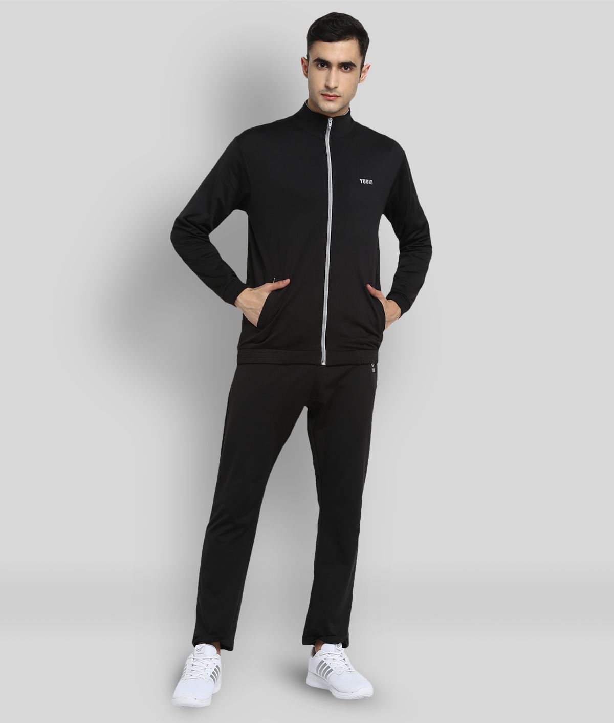     			YUUKI - Black Polyester Regular Fit Solid Men's Sports Tracksuit ( Pack of 1 )