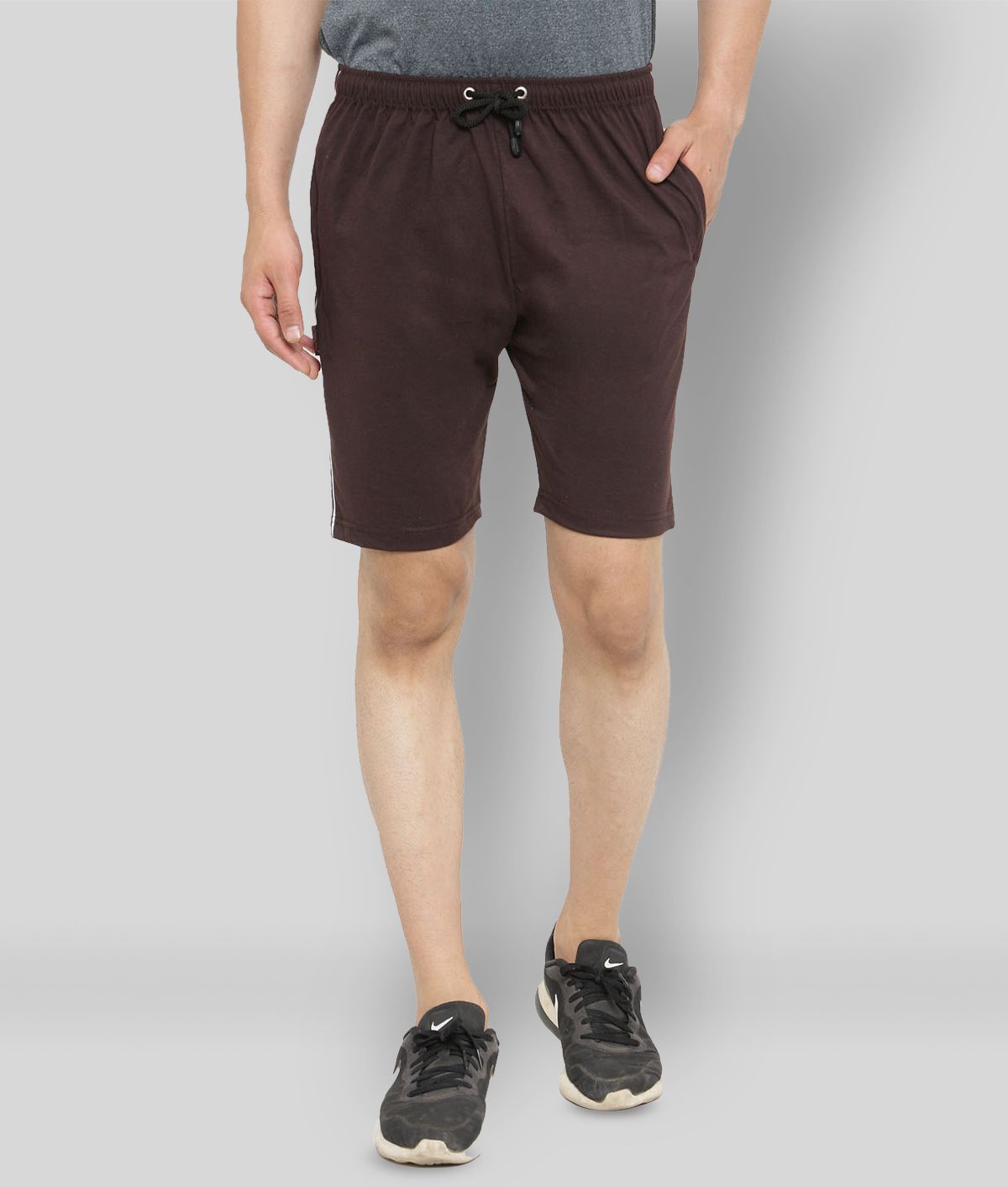     			Uzarus - Brown Cotton Blend Men's Shorts ( Pack of 1 )