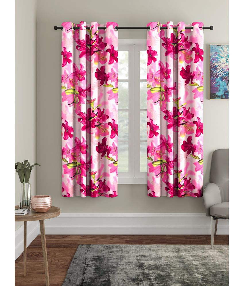     			HOMETALES - Floral Printed Room Darkening Eyelet Curtain-5 Ft-pack of 2