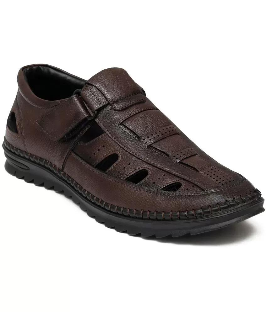 RED TAPE Men Brown, White Sandals - Buy RED TAPE Men Brown, White Sandals  Online at Best Price - Shop Online for Footwears in India | Flipkart.com