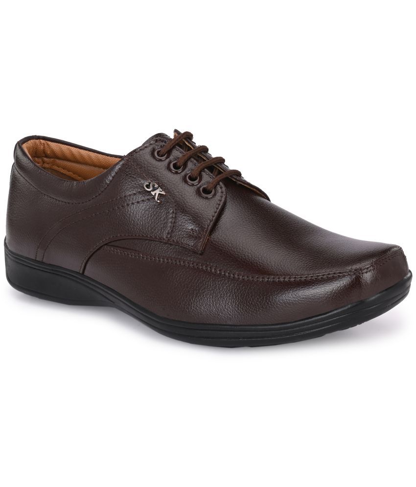     			Leeport - Brown Men's Derby Formal Shoes