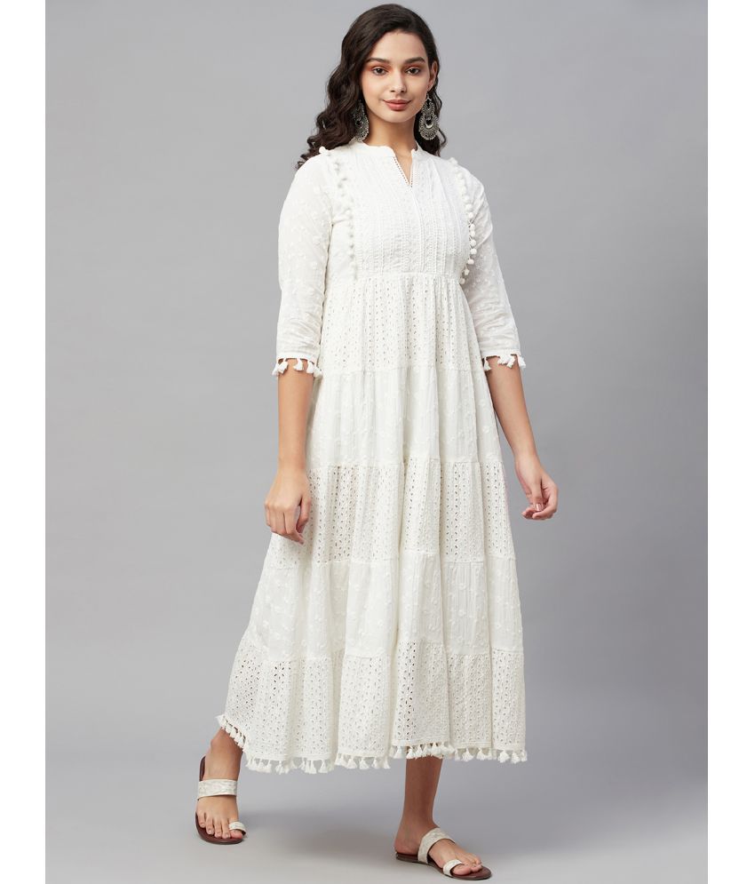     			AMIRA'S INDIAN ETHNICWEAR - White Cotton Women's Fit & Flare Dress ( Pack of 1 )
