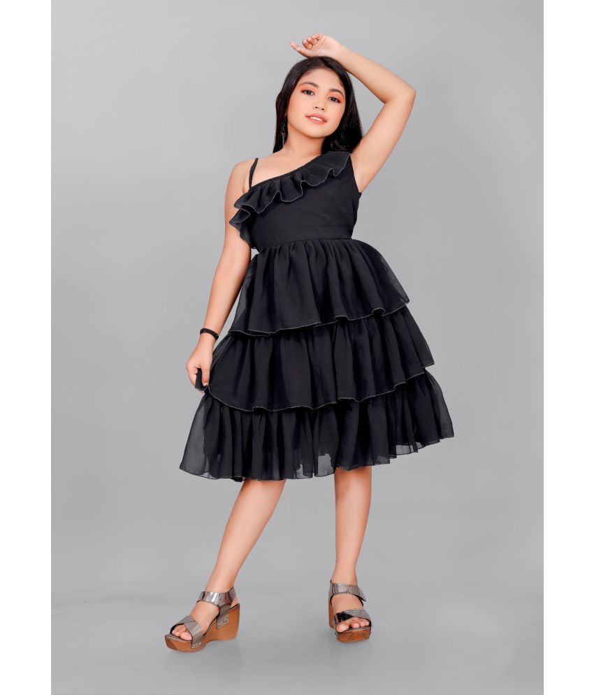     			Apnisha - Black Georgette Girls Fit And Flare Dress ( Pack of 1 )