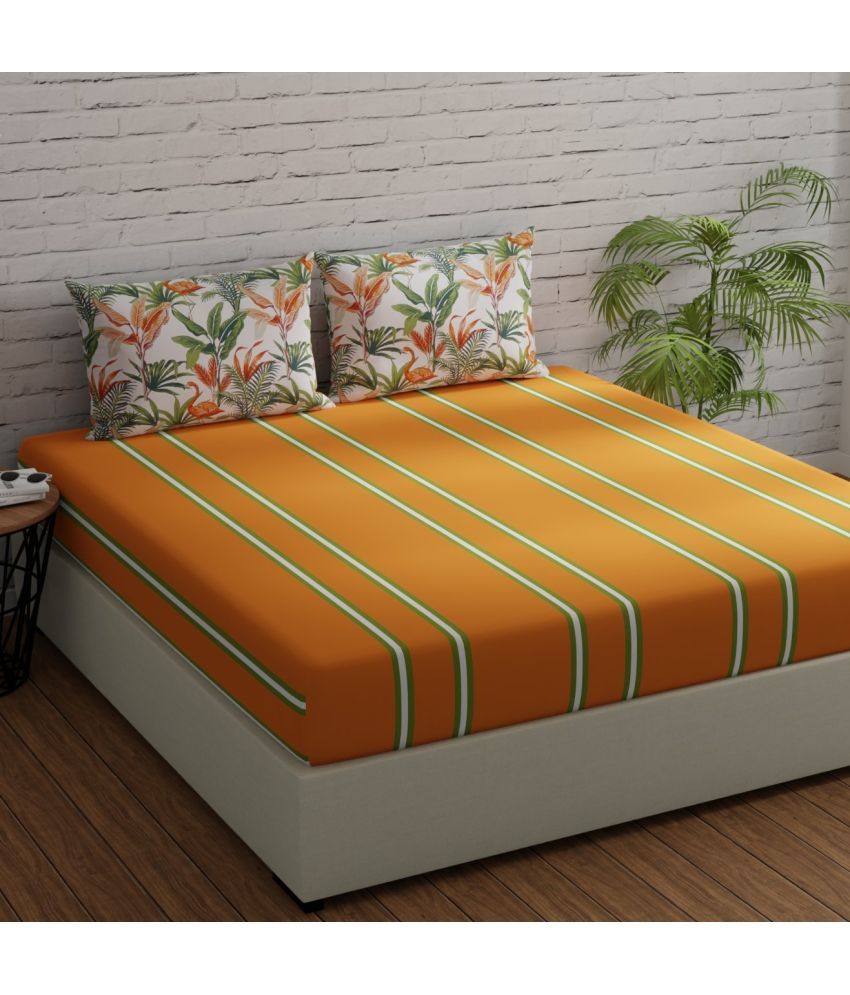     			Huesland - Orange Cotton Double Bedsheet with 2 Pillow Covers