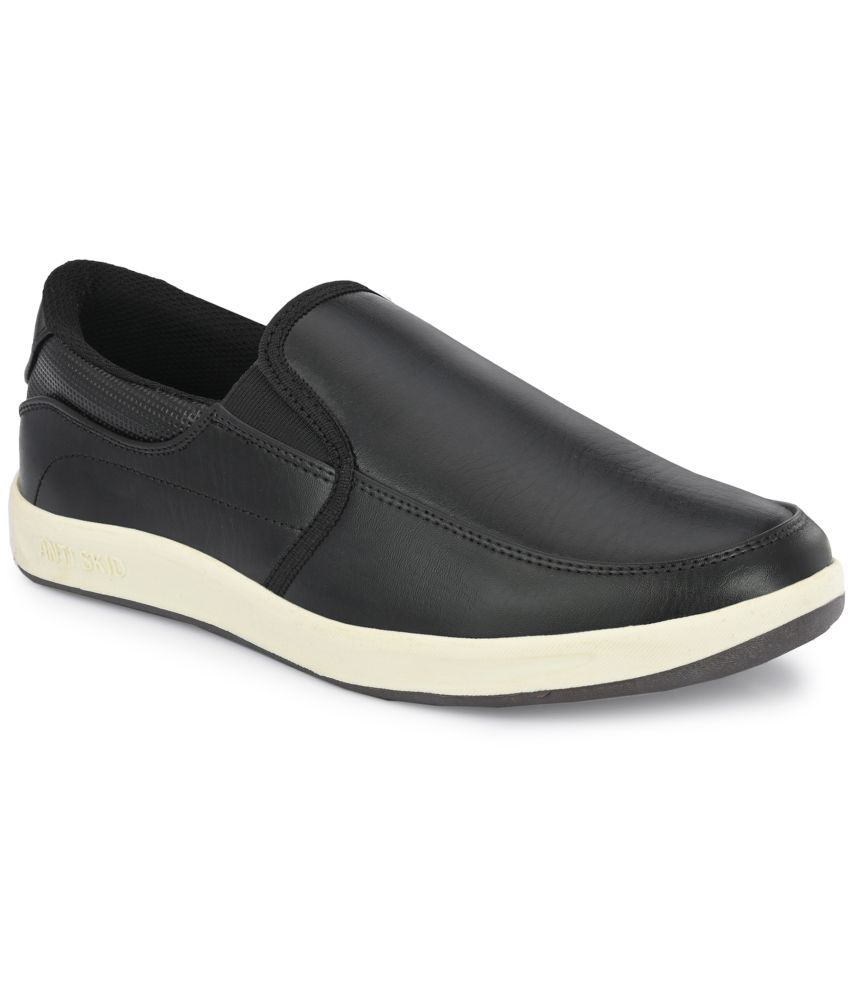     			Leeport - Black Men's Slip-on Shoes