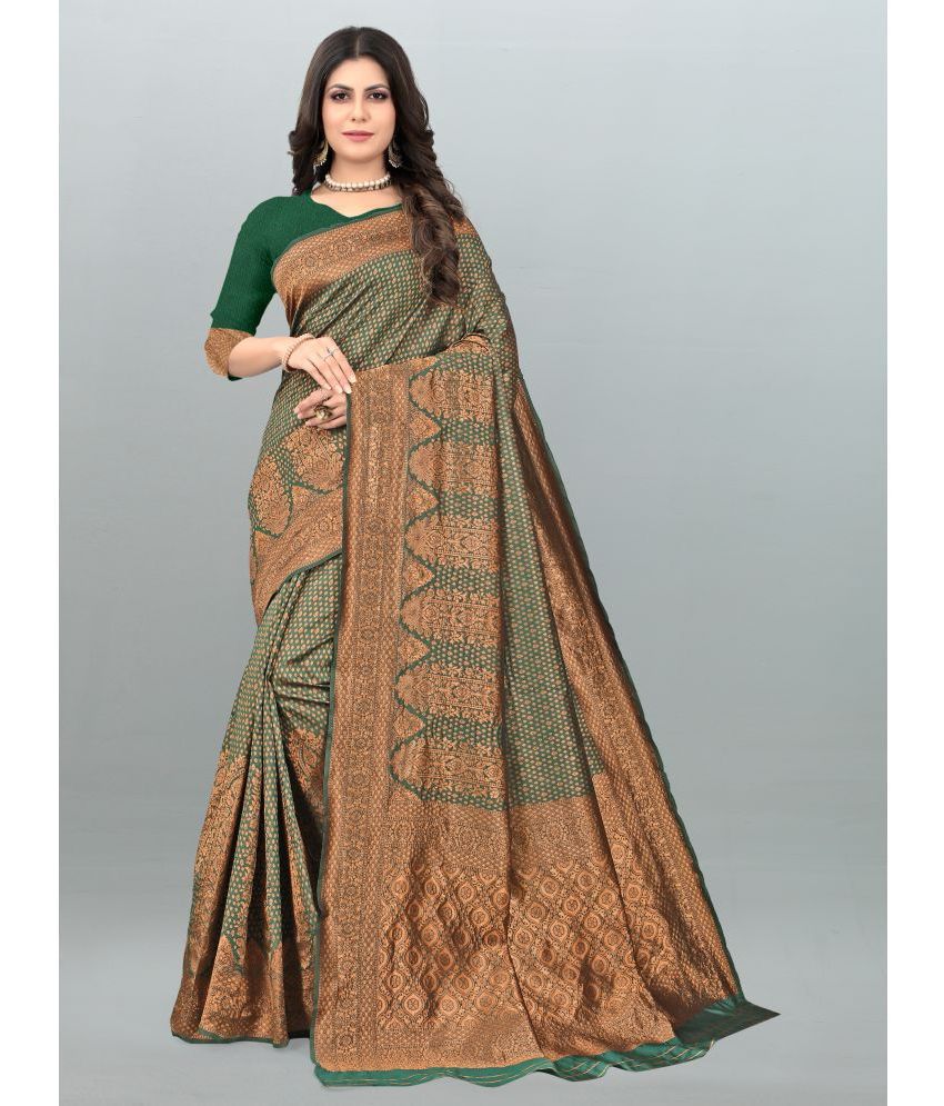     			Om Shantam Sarees - Green Banarasi Silk Saree With Blouse Piece ( Pack of 1 )