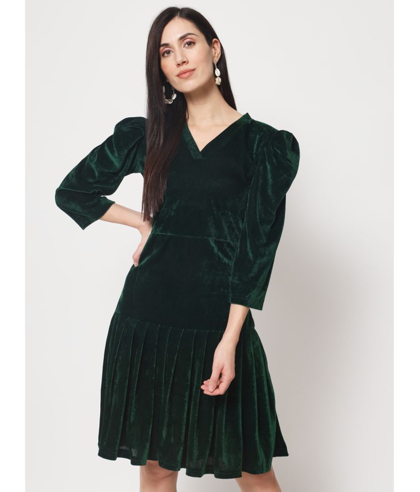     			Rudrakriti - Green Velvet Women's A-line Dress ( Pack of 1 )