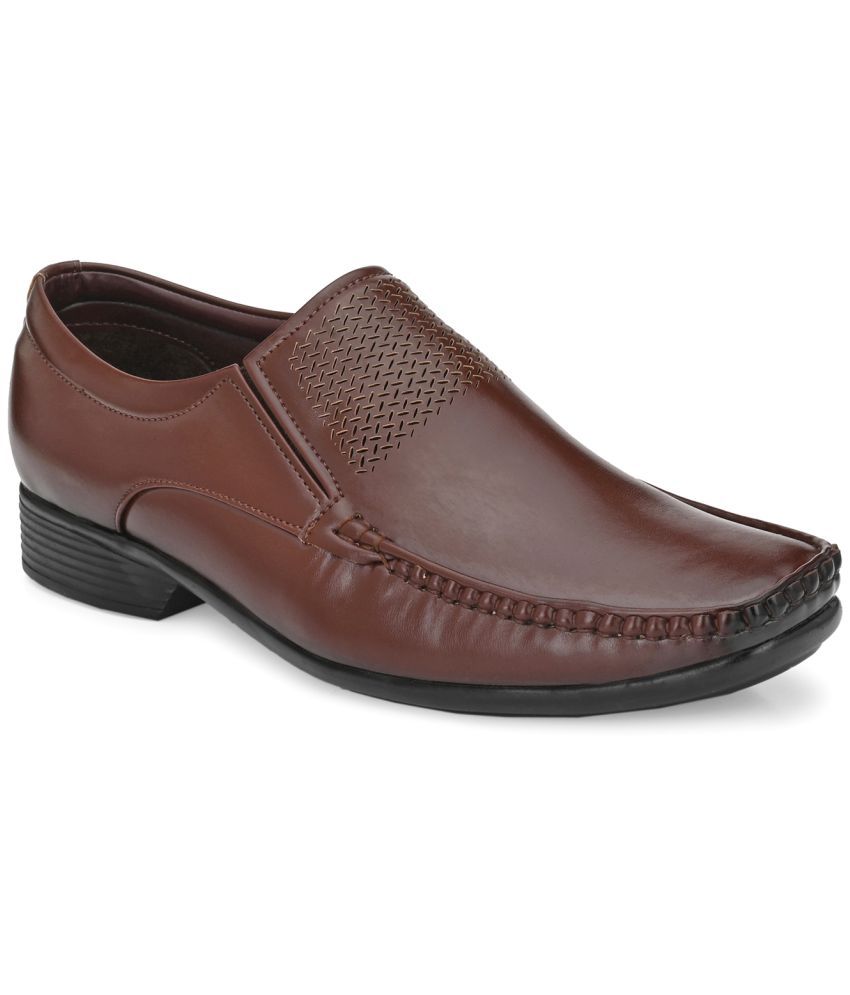     			John Karsun - Brown Men's Slip On Formal Shoes