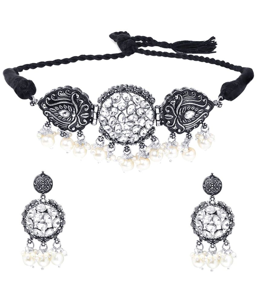     			PUJVI - White Alloy Necklace Set ( Pack of 1 )