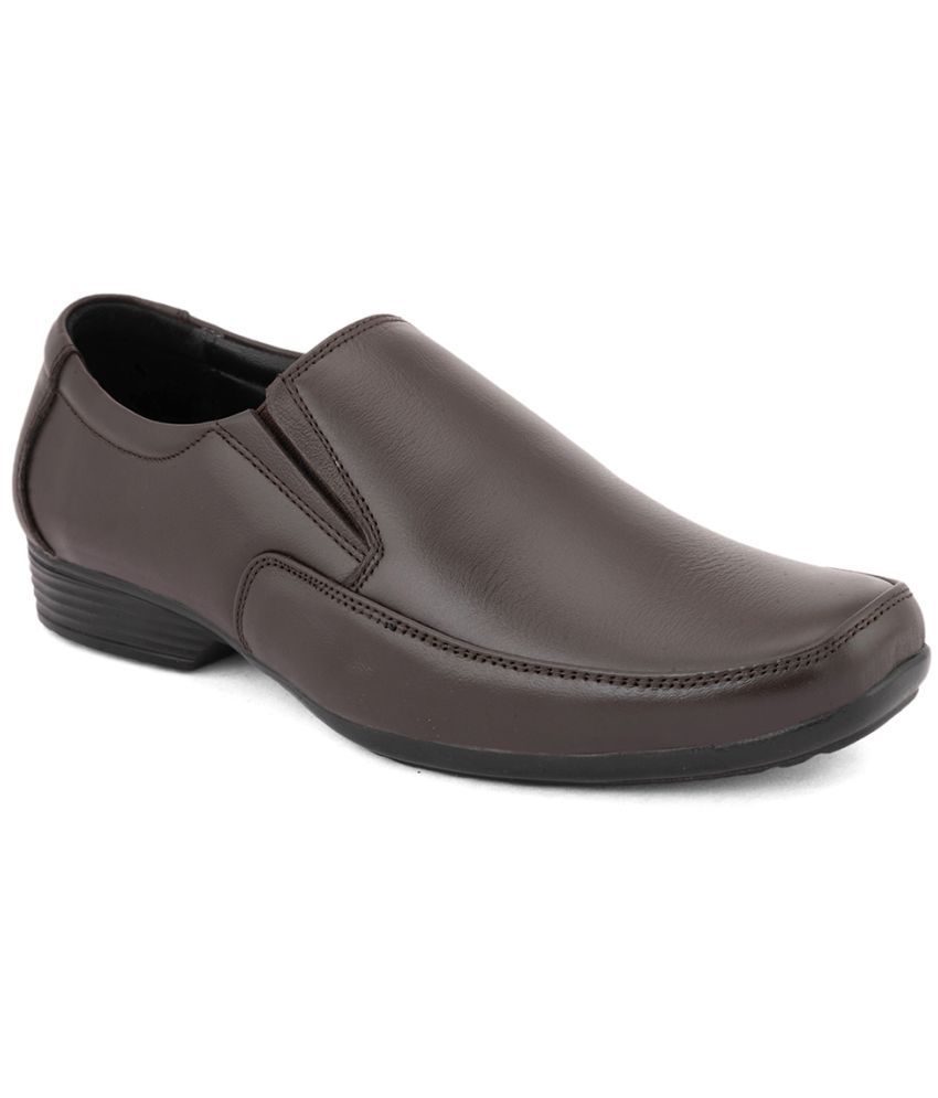     			Fashion Victim - Brown Men's Slip On Formal Shoes