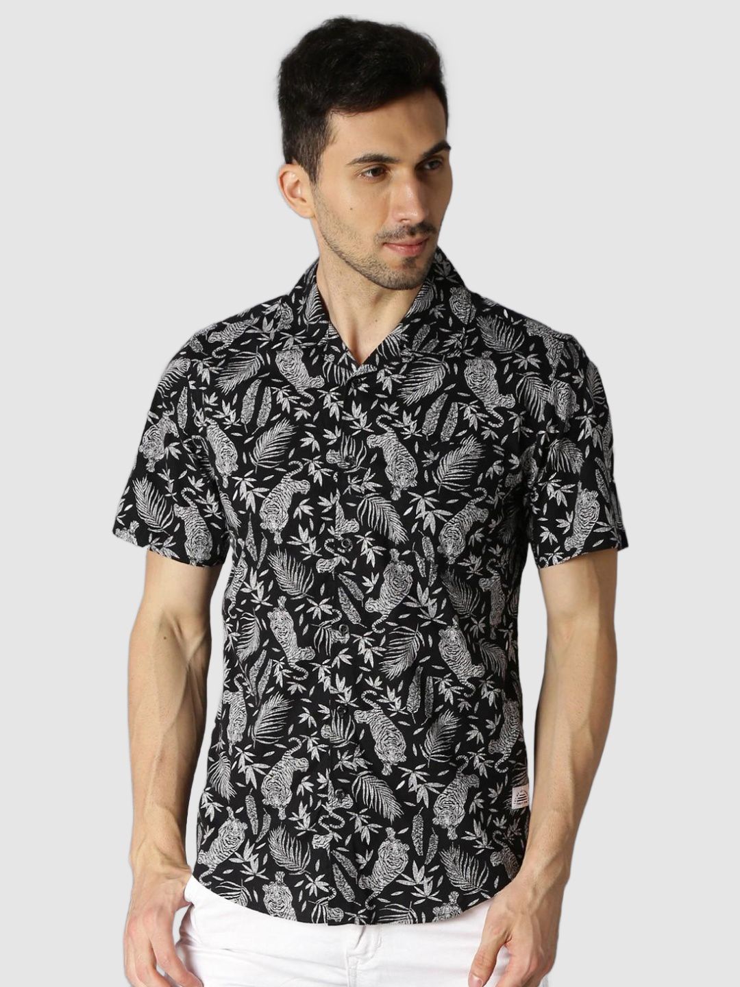     			Bene Kleed - Black Rayon Regular Fit Men's Casual Shirt ( Pack of 1 )