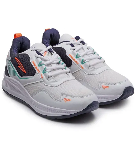 Nike sports outlet shoes on snapdeal