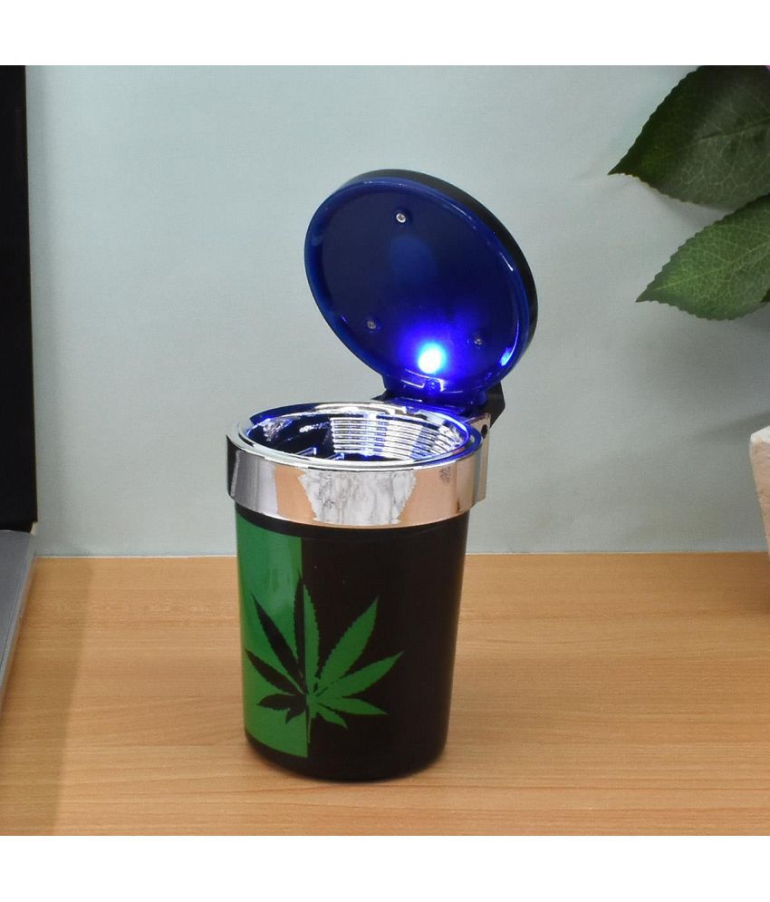     			Plastic Car Ashtray Bucket with Lid and LED for Smokers (9787)