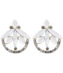 Sunhari Jewels - White Stud Earrings ( Pack of 1 )