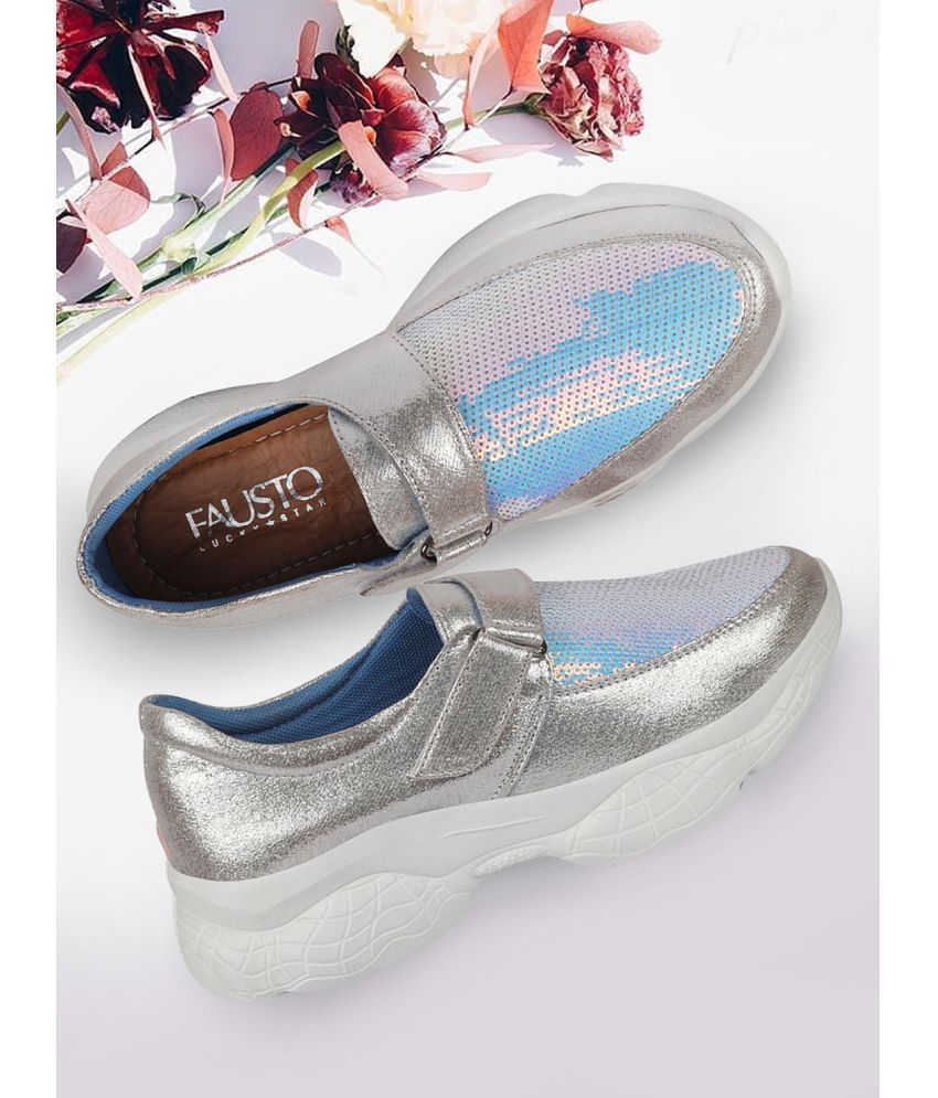     			Fausto - Silver Women's Sneakers