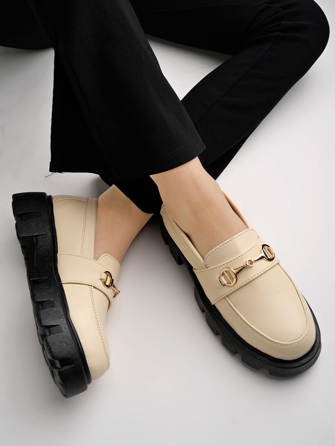     			Shoetopia - Cream Women's Loafers