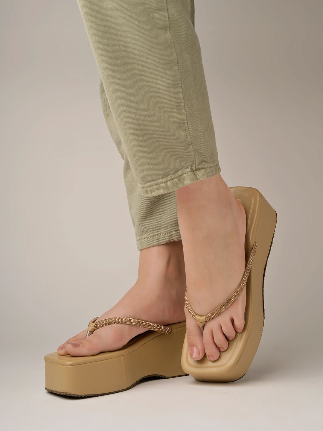     			Shoetopia - Cream Women's Slip On Heels