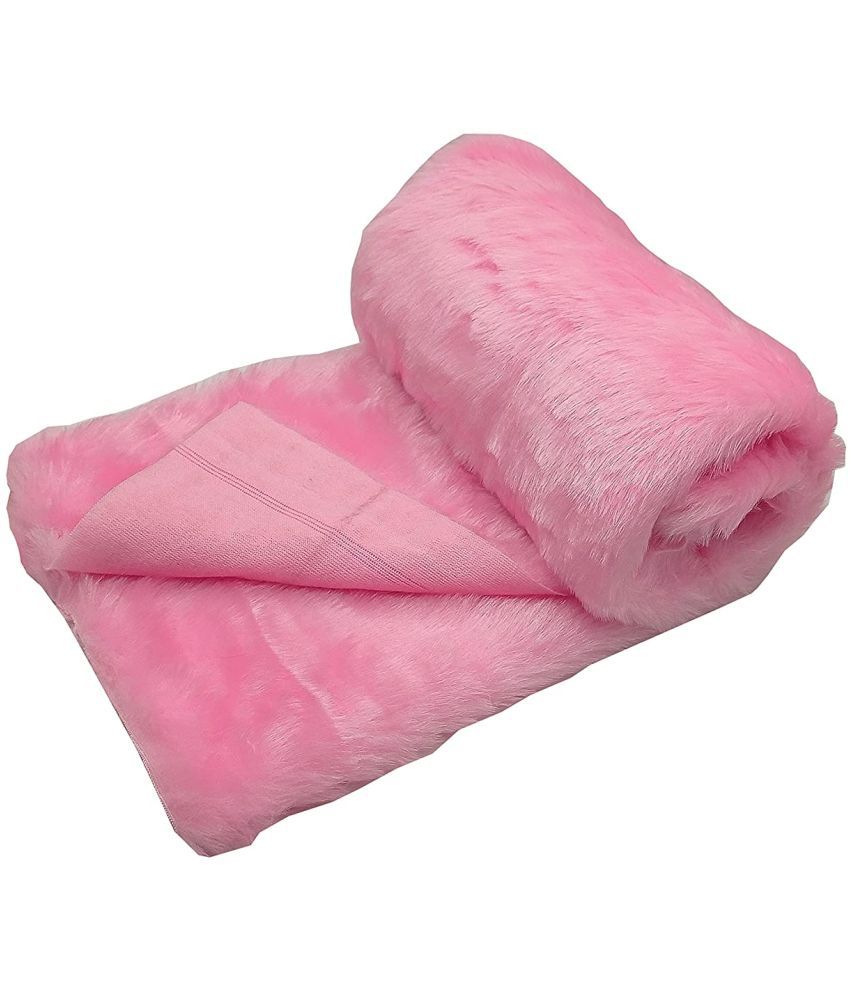     			Fur Cloth Light Pink Size 38" x,34", 2 Cms Hair Length Used For Dresses, Soft Toys Making,  Jackets Etc