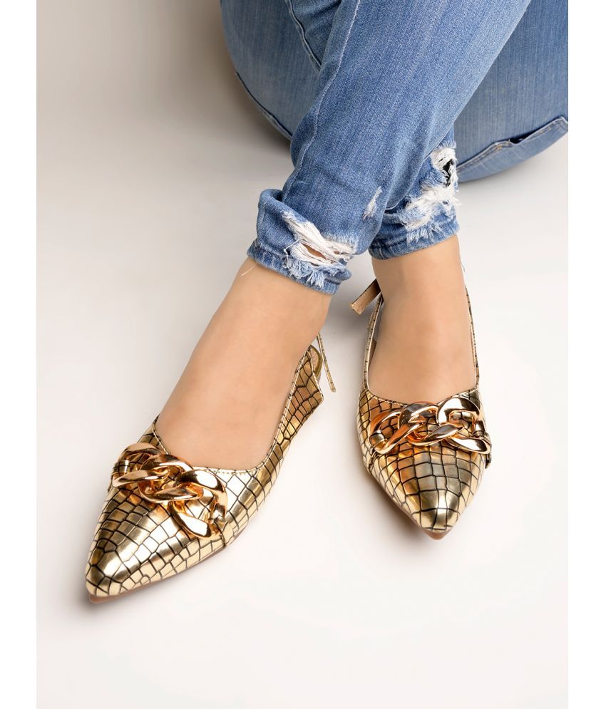     			Shoetopia - Gold Women's Flats