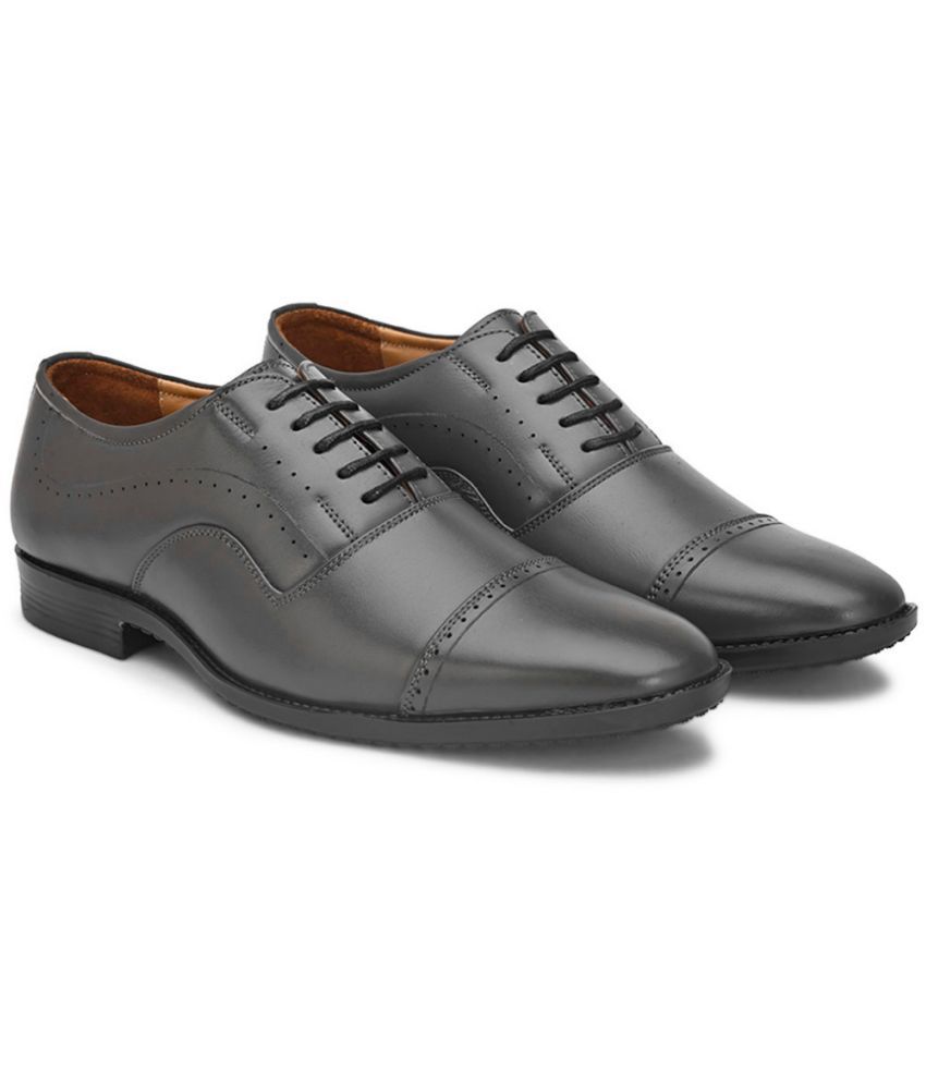     			Fashion Victim - Gray Men's Brogue Formal Shoes