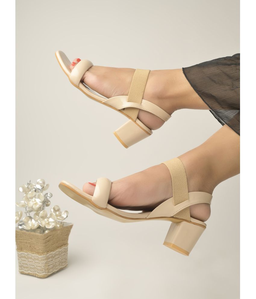     			Shoetopia Solid Cream Block Heeled Sandals & Girls