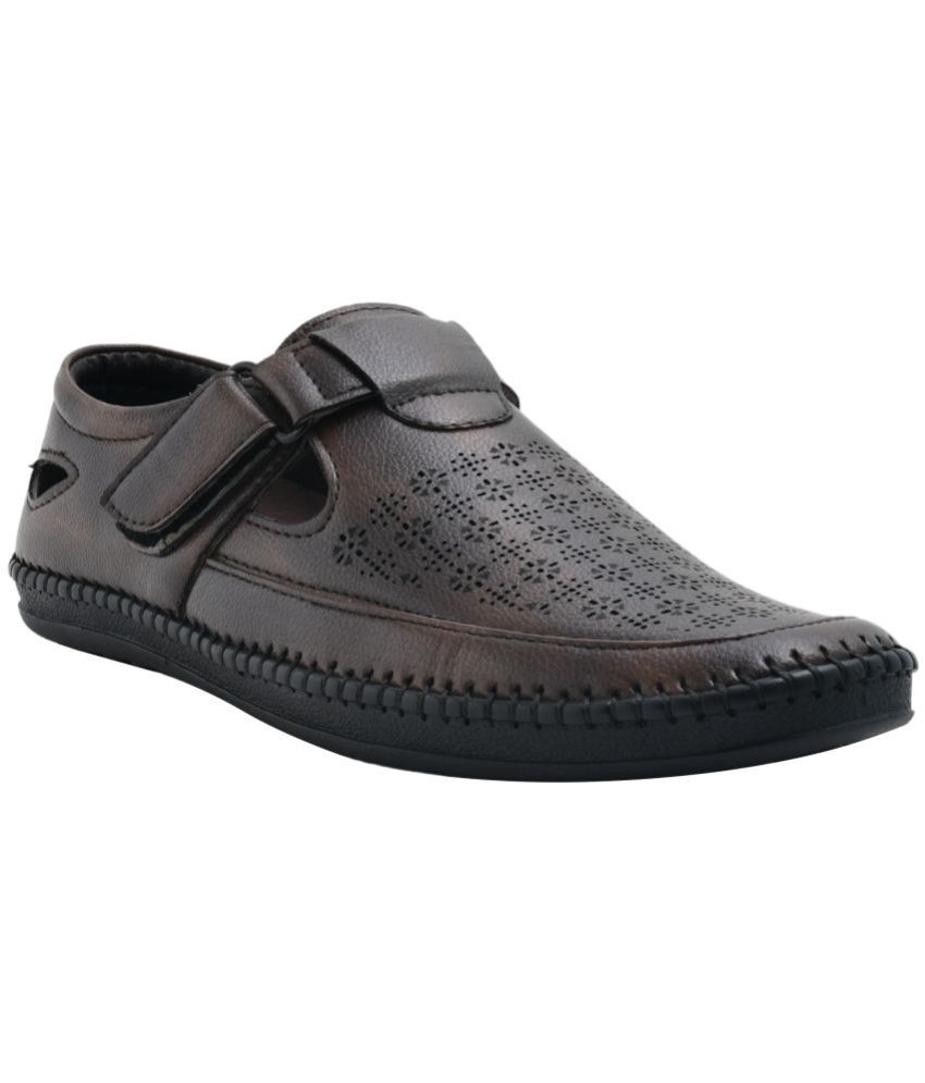     			Ajanta - Brown Men's Daily Slipper