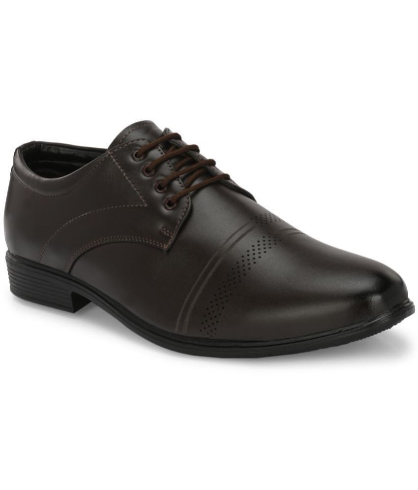     			Leeport - Brown Men's Derby Formal Shoes