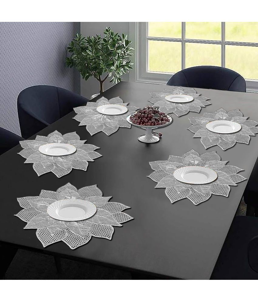     			HOMETALES PVC Floral Round Table Mats ( 47 cm x 47 cm ) Pack of 6 - Silver
