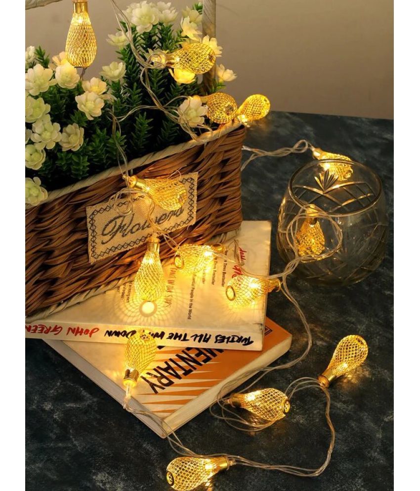     			Green Tales - Gold 3Mtr String Light ( Pack of 1 )