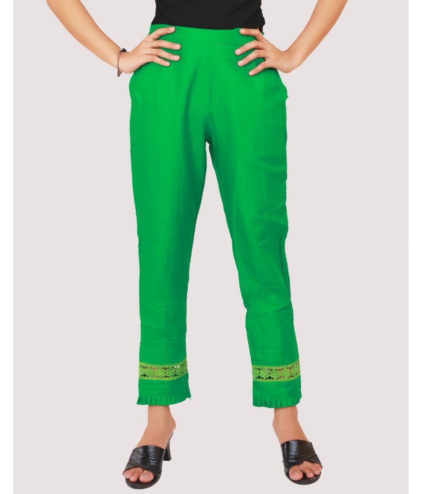     			NAZAYRAH - Green Cotton Blend Regular Women's Casual Pants ( Pack of 1 )