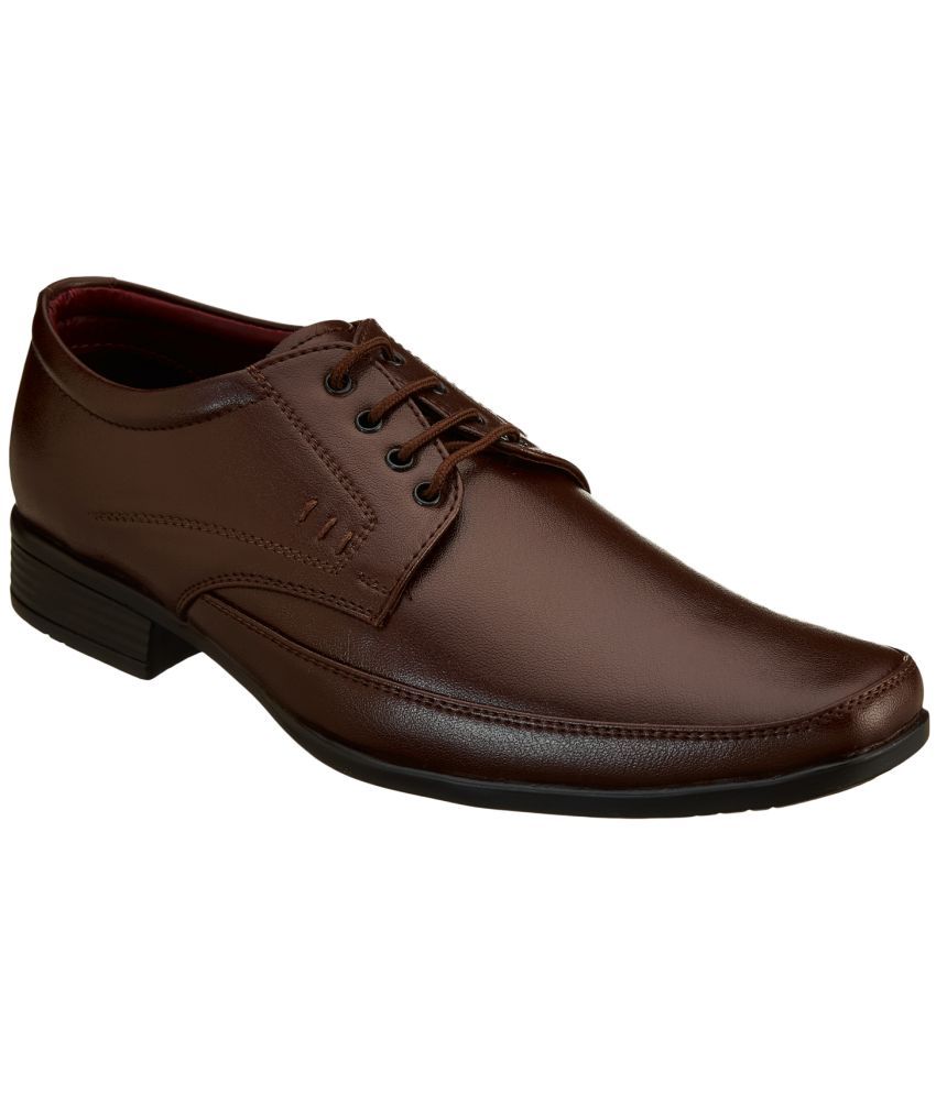     			Duke - Brown Men's Derby Formal Shoes