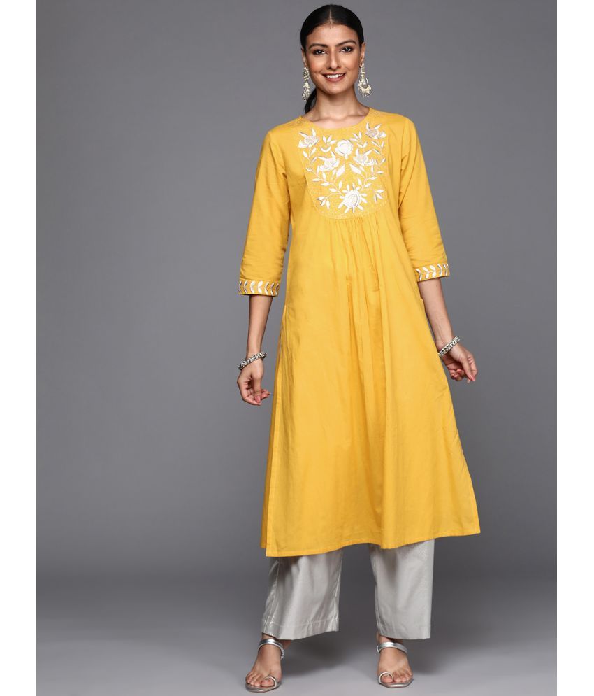     			Varanga Cotton Embroidered Straight Women's Kurti - Yellow ( Pack of 1 )