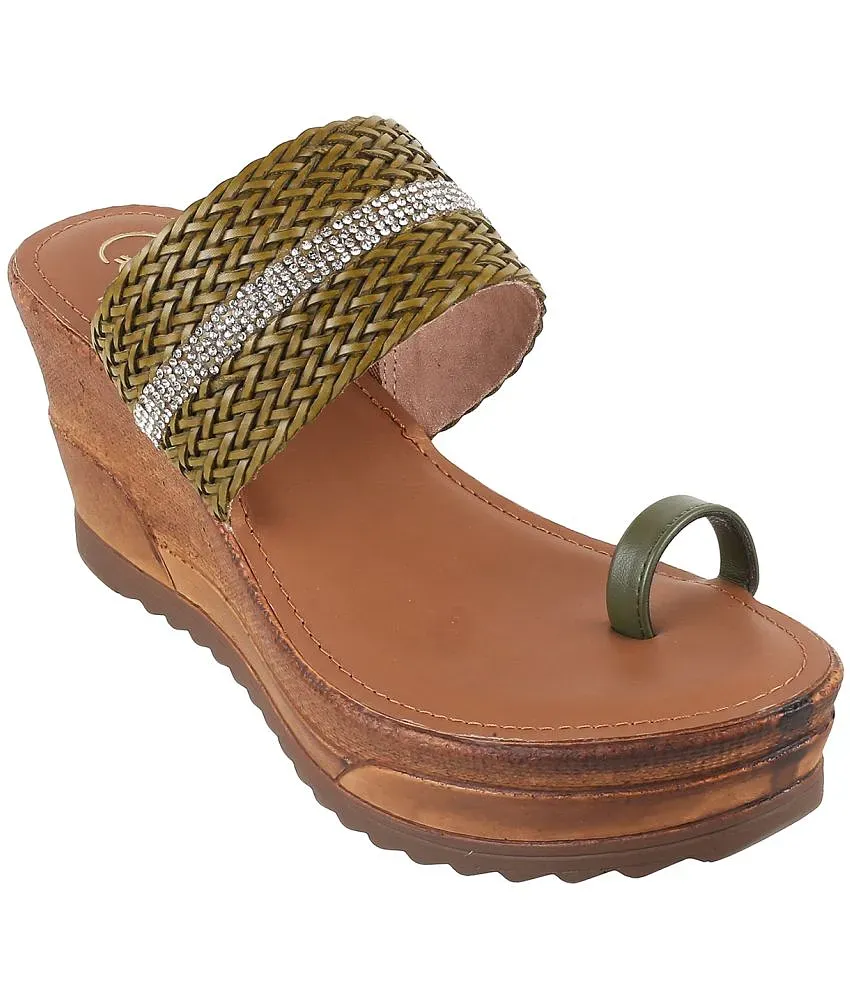 Catwalk best sale wedges snapdeal