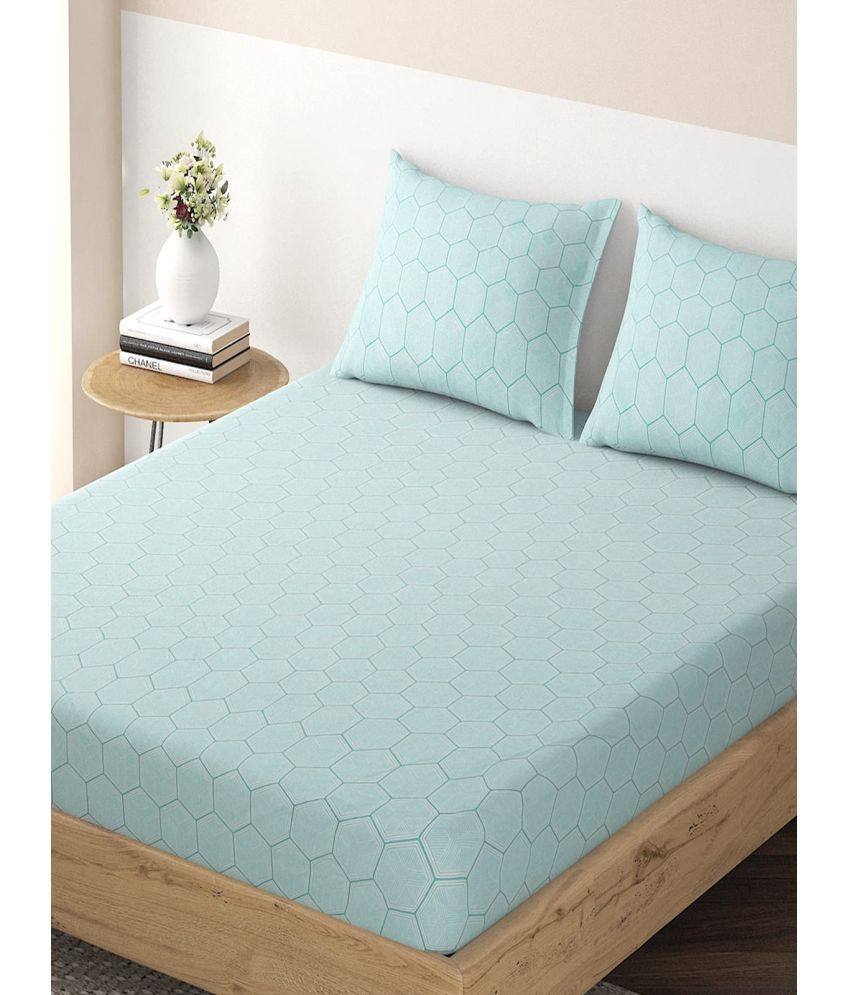     			HOKIPO Microfibre Geometric Fitted Fitted bedsheet with 2 Pillow Covers ( Double Bed ) - Green