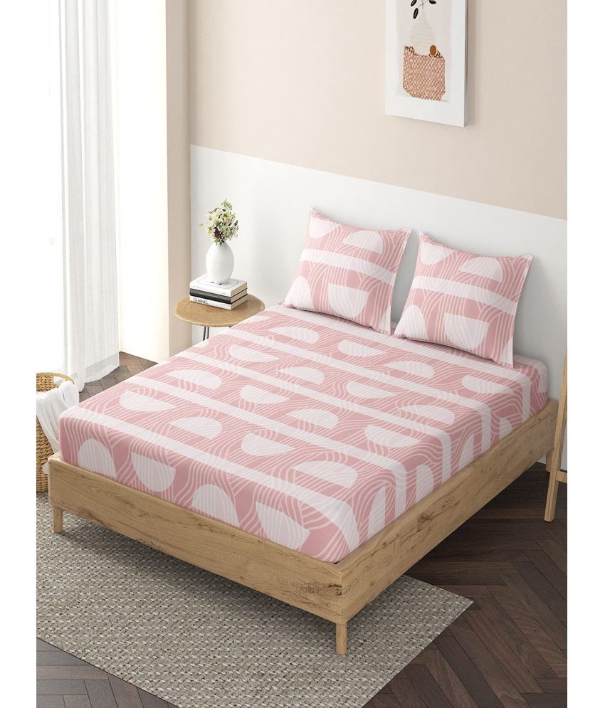     			HOKIPO Microfibre Geometric Fitted Fitted bedsheet with 2 Pillow Covers ( Double Bed ) - Pink